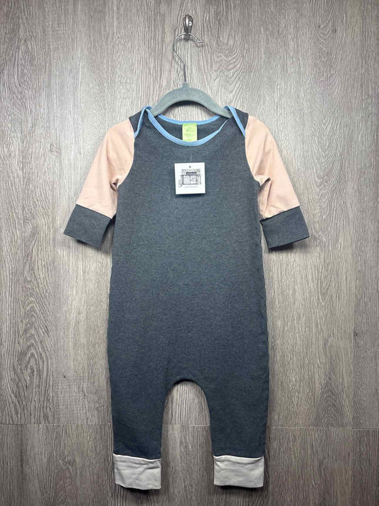 Peekaboo Beans Size 18-24m Romper