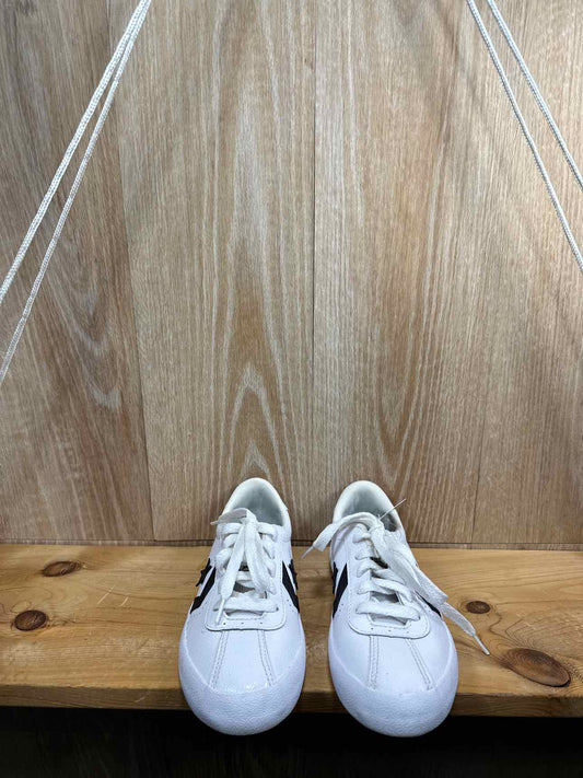 Converse Size Y1 Sneakers