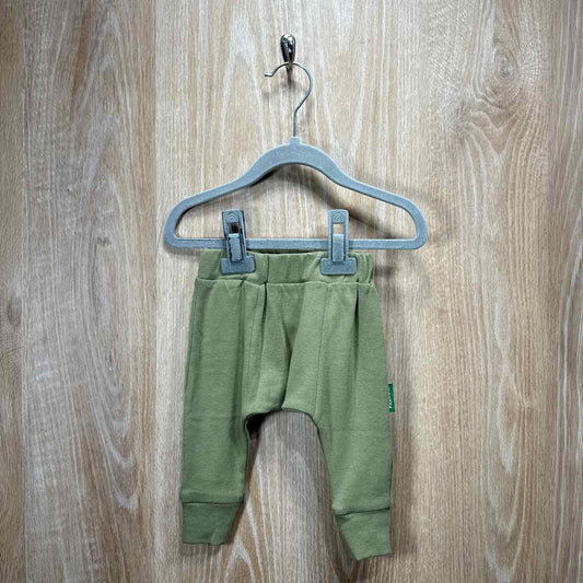 Parade Child Size 0-3m Sample Sale
