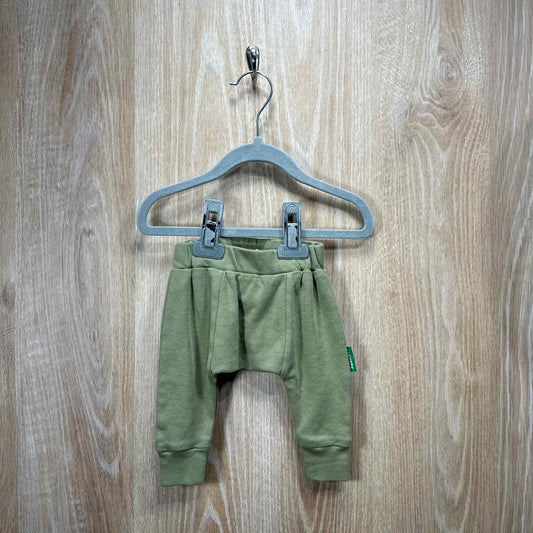 Parade Child Size 0-3m Sample Sale