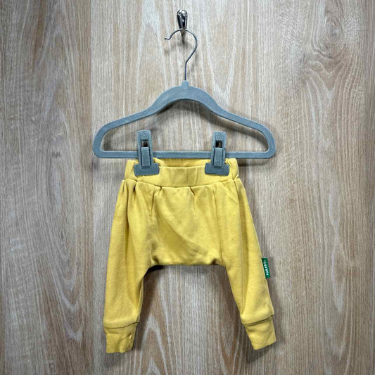 Parade Child Size 0-3m Sample Sale