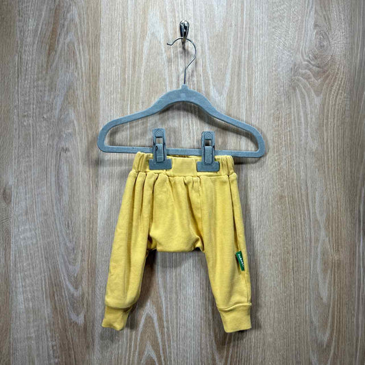 Parade Child Size 0-3m Sample Sale