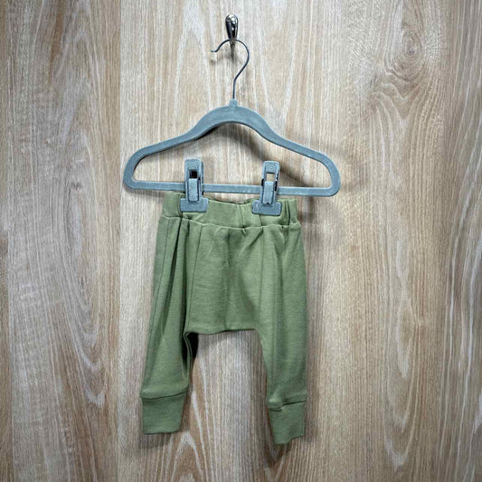 Parade Child Size 0-3m Sample Sale
