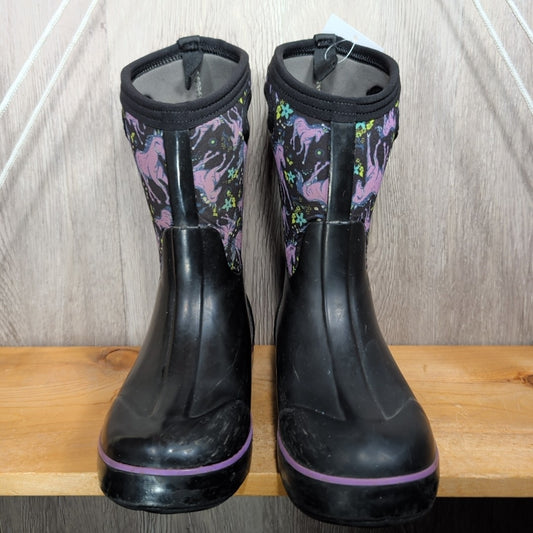 Bogs Size Y3 Boots