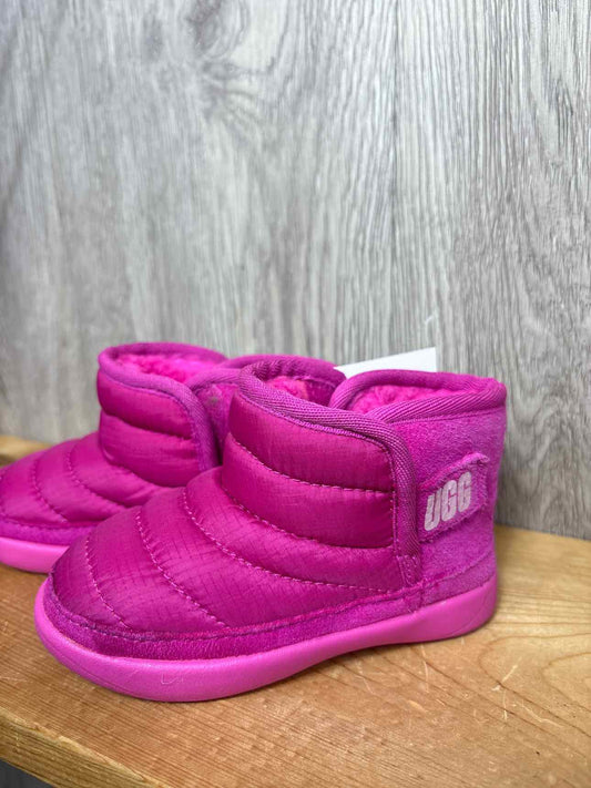Uggs Size C6 Boots
