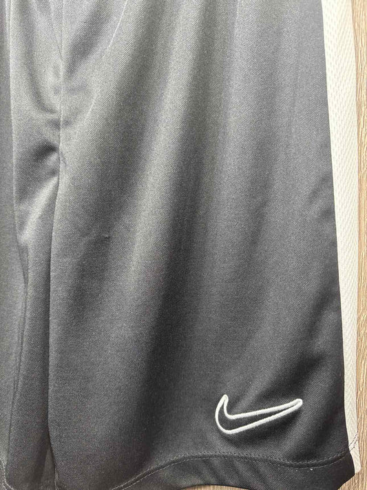 Nike Size 8-10y Shorts