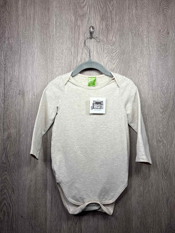 Peekaboo Beans Size 18-24m Onesie