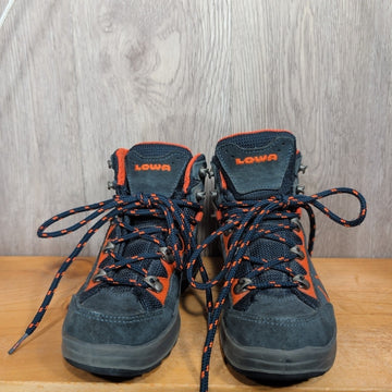 Size C11 Boots