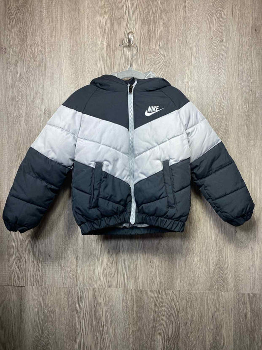 Nike Size 3y Jackets & Outerwear