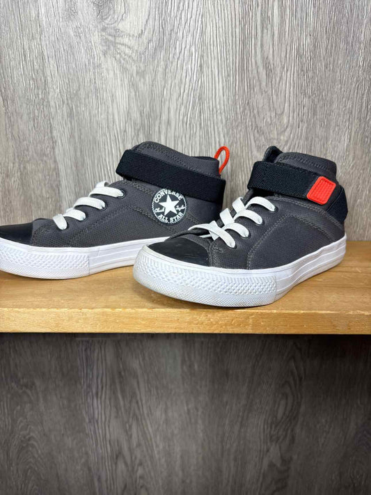 Converse Size Y1 Sneakers