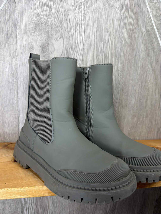 Zara Size Y3 Boots