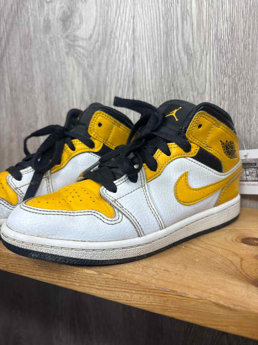 Nike Size Y2 Sneakers