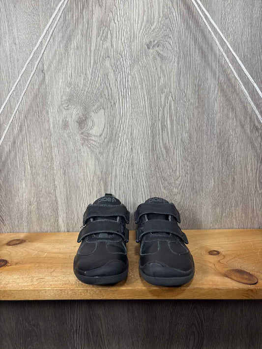 Plae Size C13 Sneakers