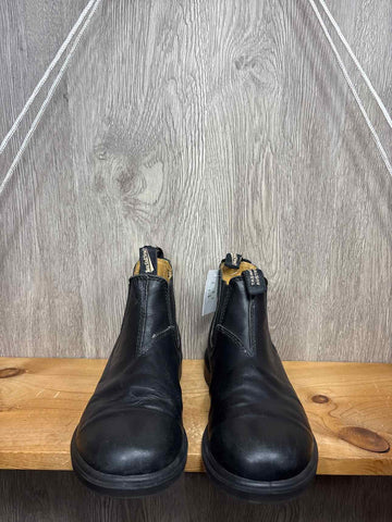 Blundstones Size Y3 Boots