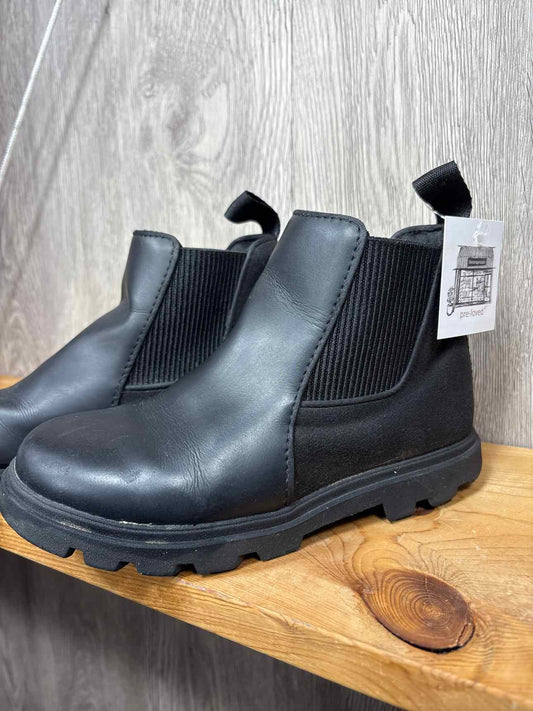 Native Size Y1 Boots