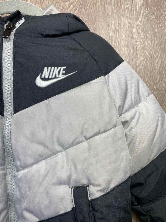 Nike Size 3y Jackets & Outerwear