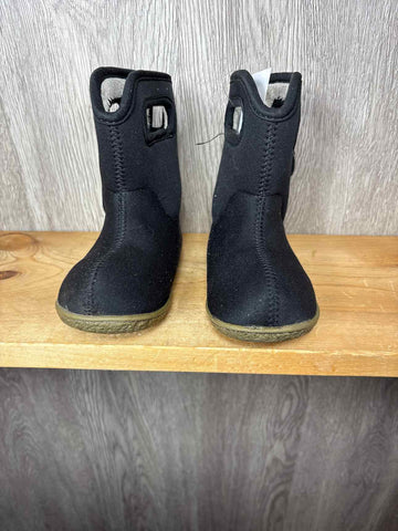 Bogs Size C8 Boots