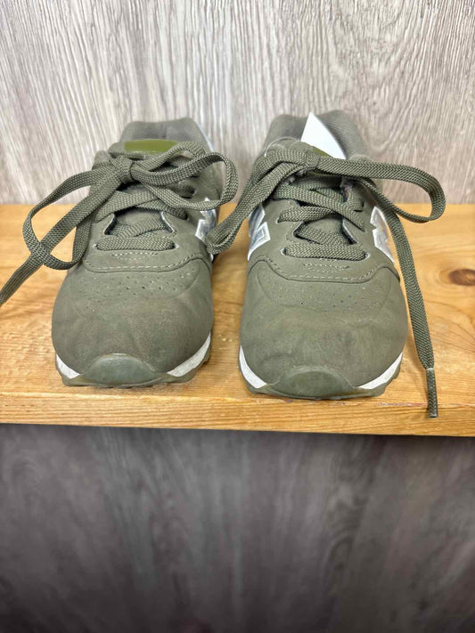 New Balance Size C8 Sneakers