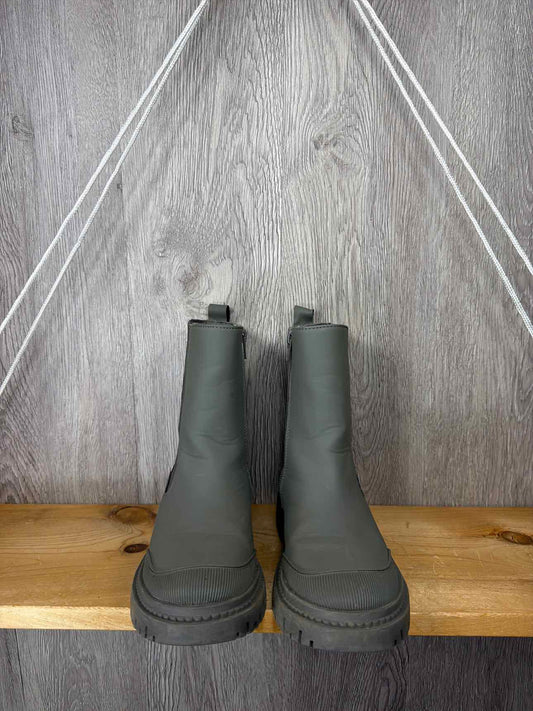 Zara Size Y3 Boots