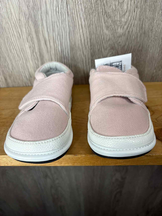 Jack & Lily Size C6 Sneakers