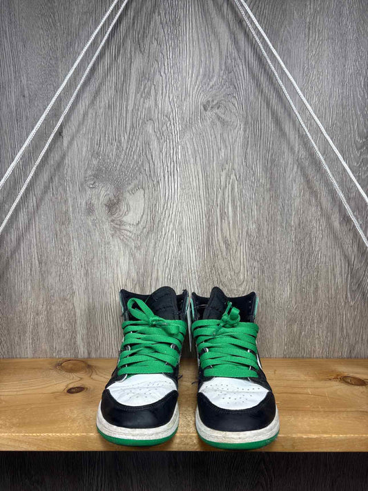 Nike Size Y1 Sneakers