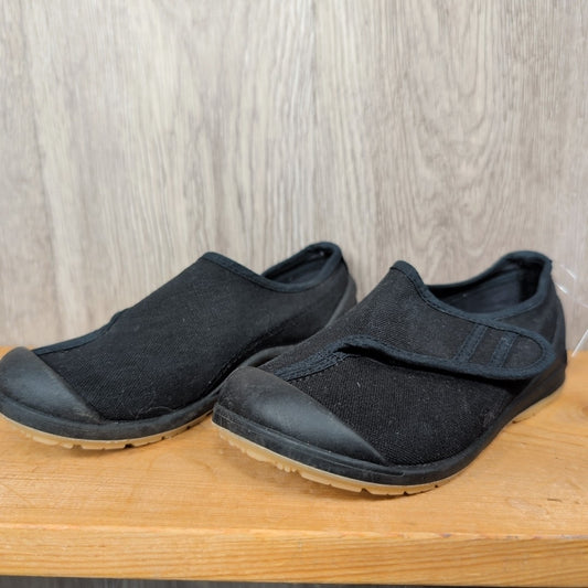 Size C11 Sneakers