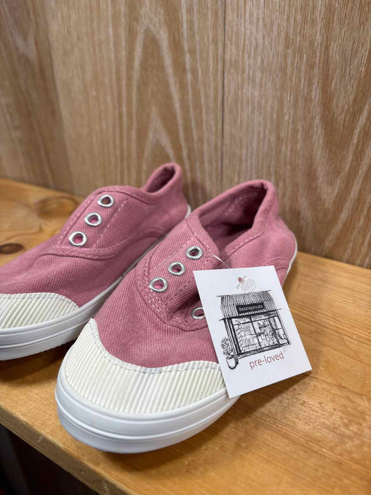 Size C8 Sneakers