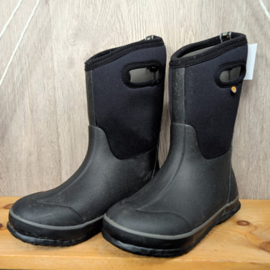 Bogs Size Y2 Rain Boots
