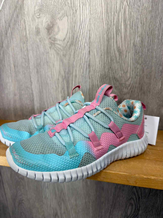 New Balance Size Y2 Sneakers