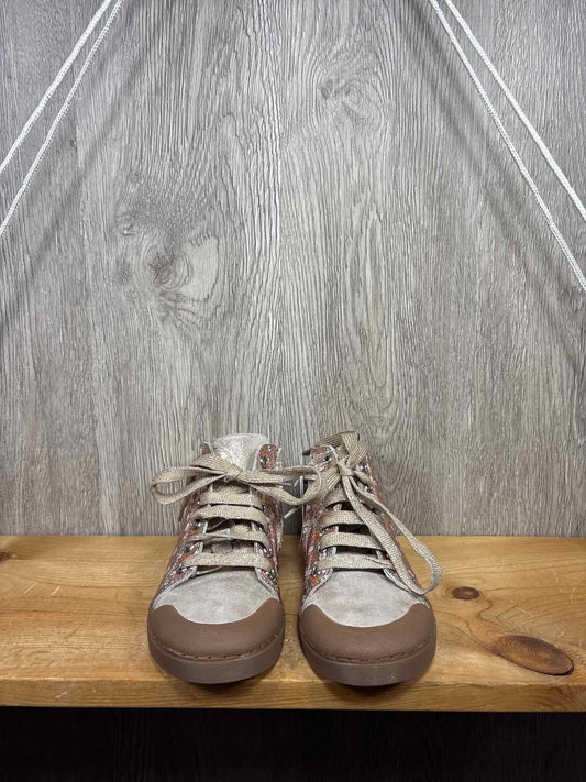Size C11 Sneakers