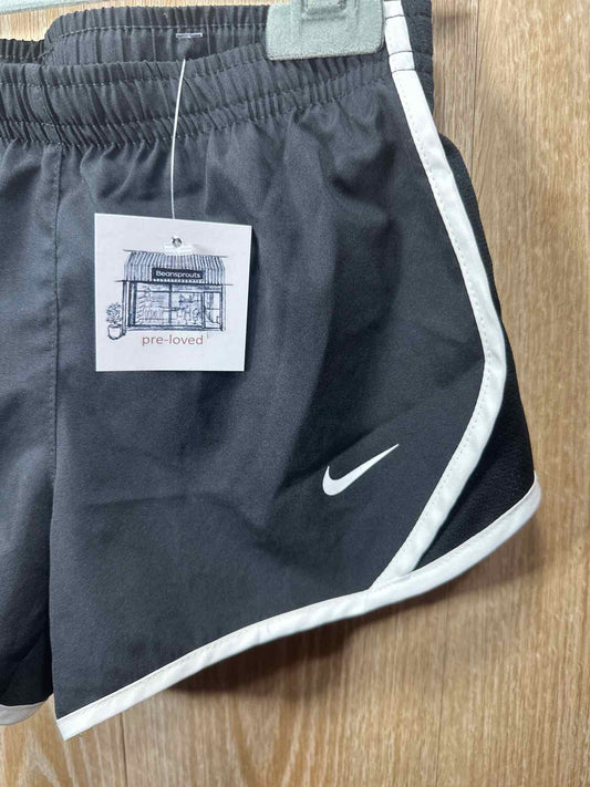 Nike Size 5-6y Shorts