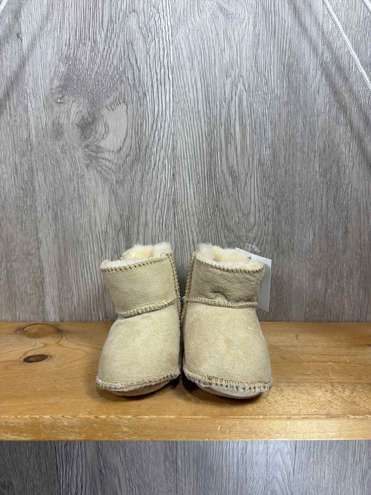 Uggs Size C4 Soft Sole