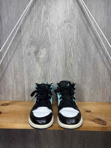 Nike Size Y1 Sneakers