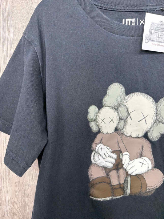 Uniqlo Size 7-8y Shirt
