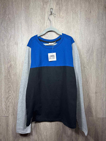 Size 11-12y Shirt