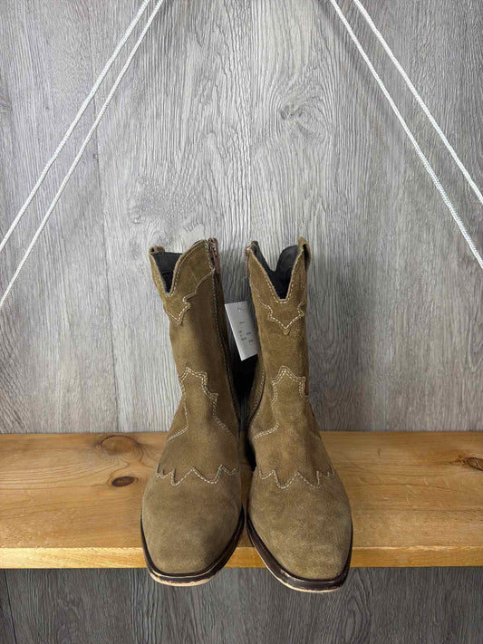 Zara Size Y3 Boots