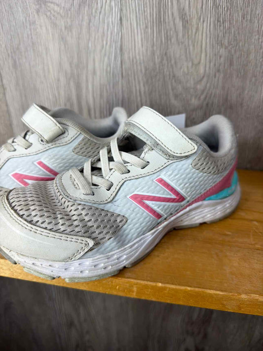 New Balance Size Y1 Sneakers