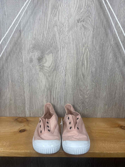 Victoria Size C13 Sneakers