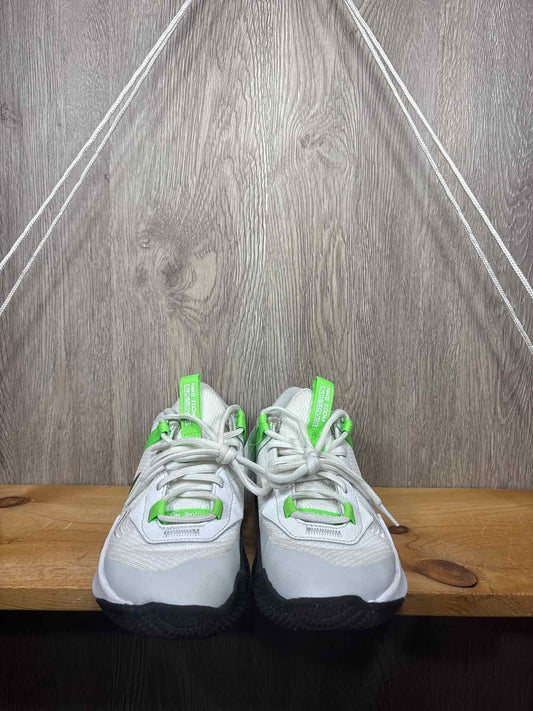 Nike Size Y4 Sneakers