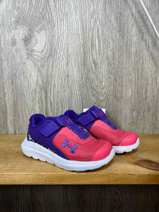 Under Armour Size C7 Sneakers
