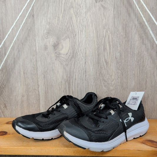 Under Armour Size Y5 Sneakers