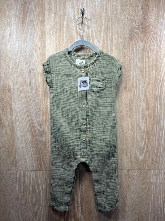 Carters Size 12-18m Romper