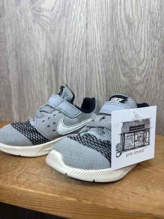 Nike Size C5 Sneakers
