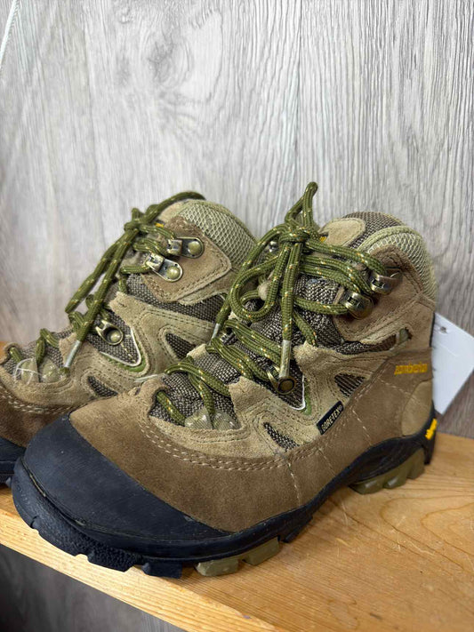 Size C2 Boots