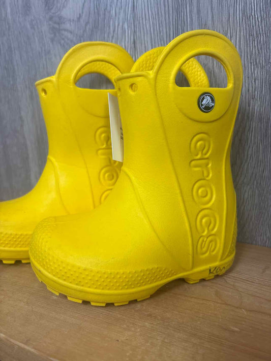 Crocs Size C6 Rain Boots