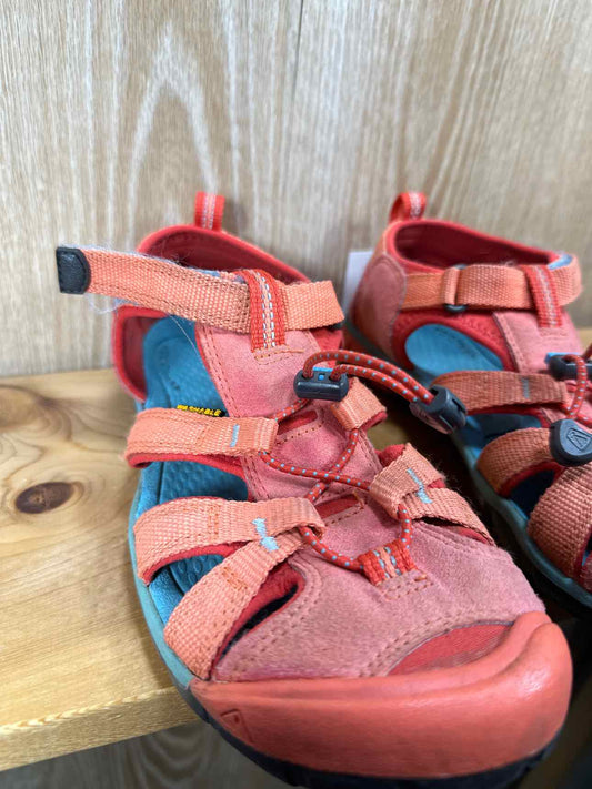 Keen Size Y5 Summer