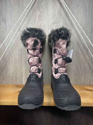 Kamik Size Y4 Boots