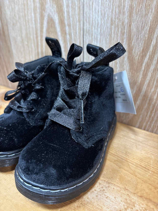 Dr. Martens Size C6 Boots