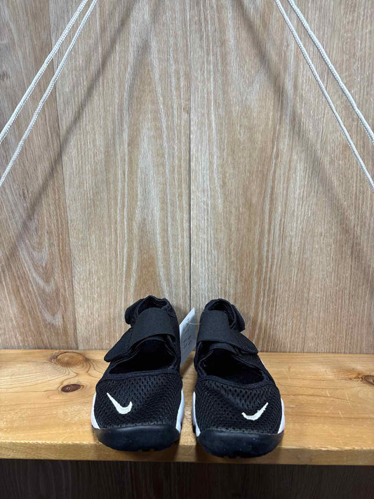 Nike Size Y2 Sneakers