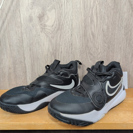 Nike Size Y2 Sneakers